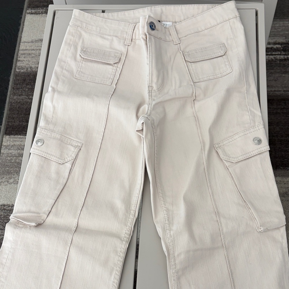 H&M Cream Cargo Pants new no tags !